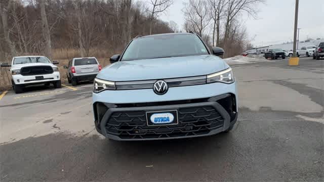 2025 Volkswagen Taos 1.5T SE Black