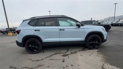 2025 Volkswagen Taos 1.5T SE Black