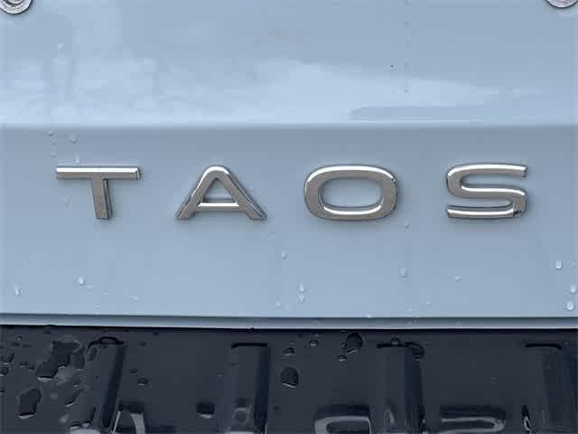 2025 Volkswagen Taos 1.5T SE Black