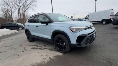 2025 Volkswagen Taos 1.5T SE Black