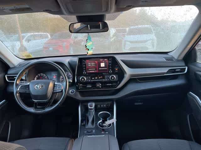 2020 Toyota Highlander LE