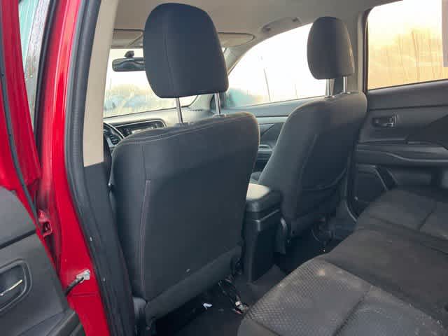 2016 Mitsubishi Outlander SE