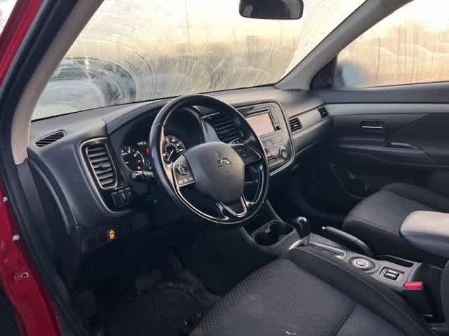 2016 Mitsubishi Outlander SE