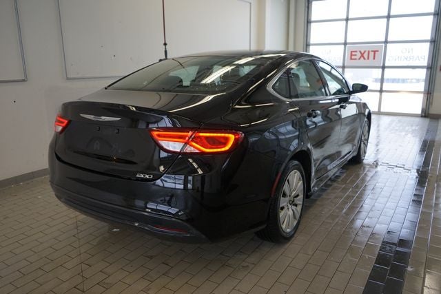 2015 Chrysler 200 LX