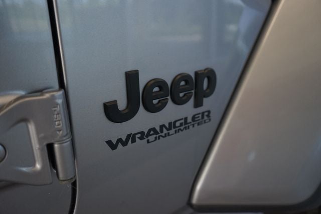 2020 Jeep Wrangler Unlimited Sahara Altitude