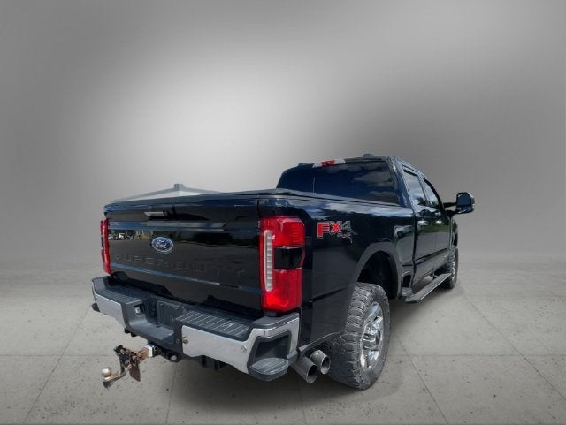 2023 Ford F-350SD Lariat
