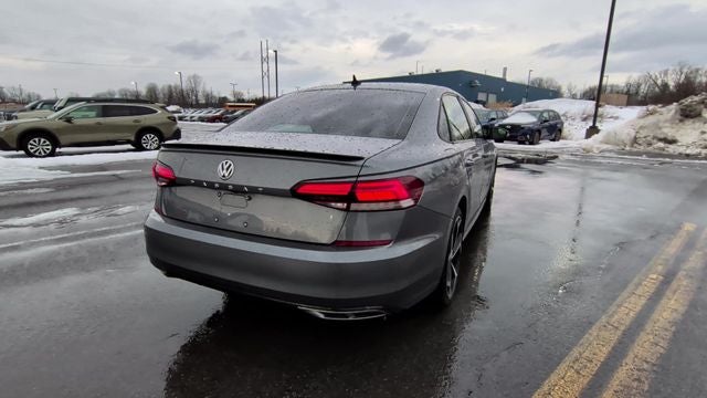 2021 Volkswagen Passat 2.0T R-Line