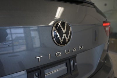 2024 Volkswagen Tiguan 2.0T SE R-Line Black