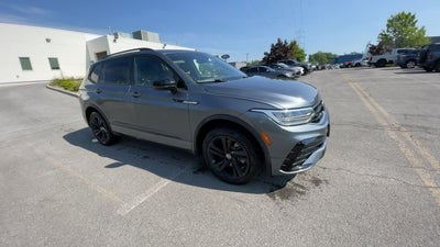 2024 Volkswagen Tiguan 2.0T SE R-Line Black