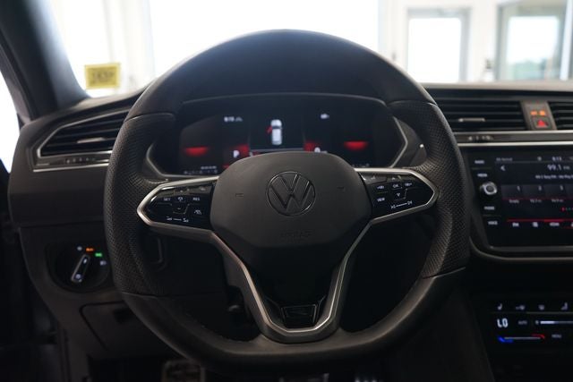 2024 Volkswagen Tiguan 2.0T SE R-Line Black