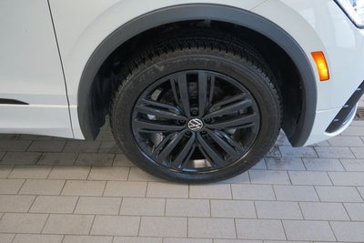2022 Volkswagen Tiguan 2.0T SE R-Line Black
