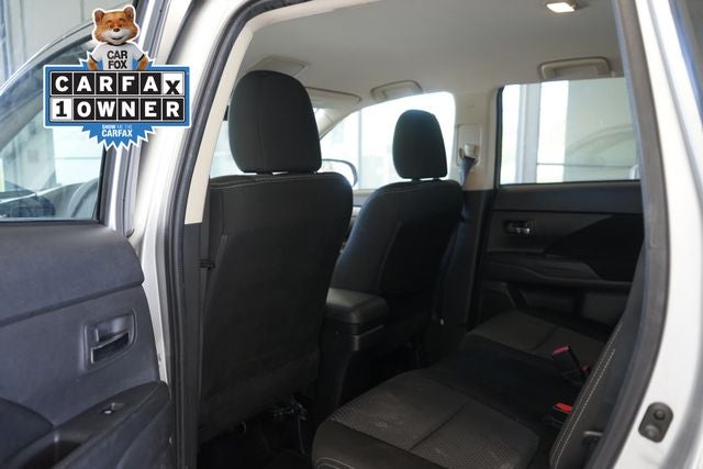 2018 Mitsubishi Outlander ES