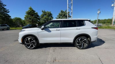 2022 Mitsubishi Outlander SE