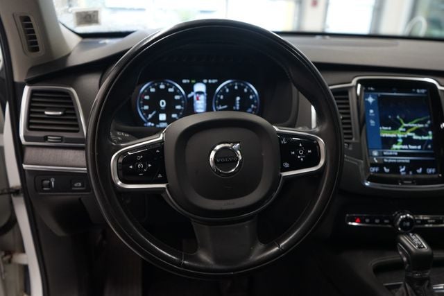 2020 Volvo XC90 T6 Momentum