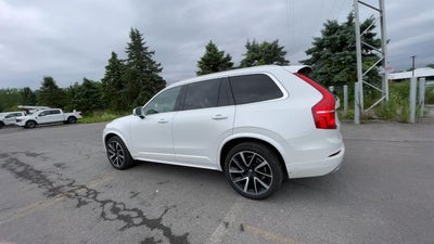 2020 Volvo XC90 T6 Momentum