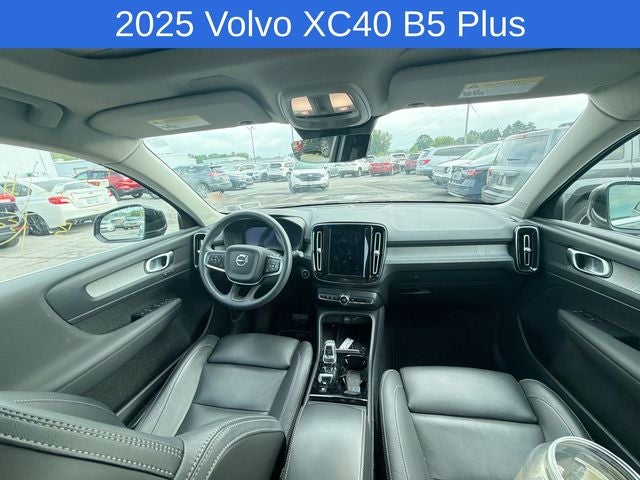 2025 Volvo XC40 B5 Plus Bright Theme