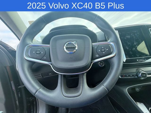 2025 Volvo XC40 B5 Plus Bright Theme