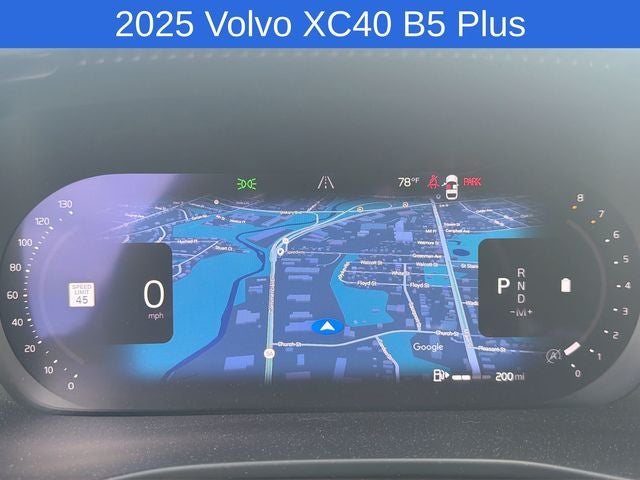 2025 Volvo XC40 B5 Plus Bright Theme