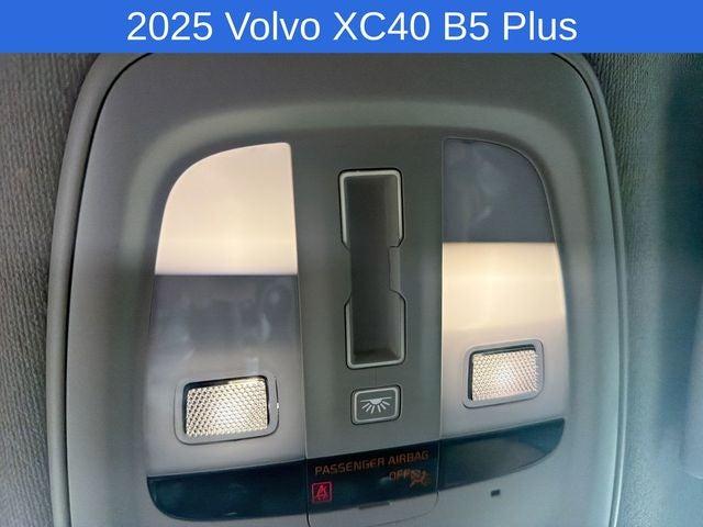 2025 Volvo XC40 B5 Plus Bright Theme