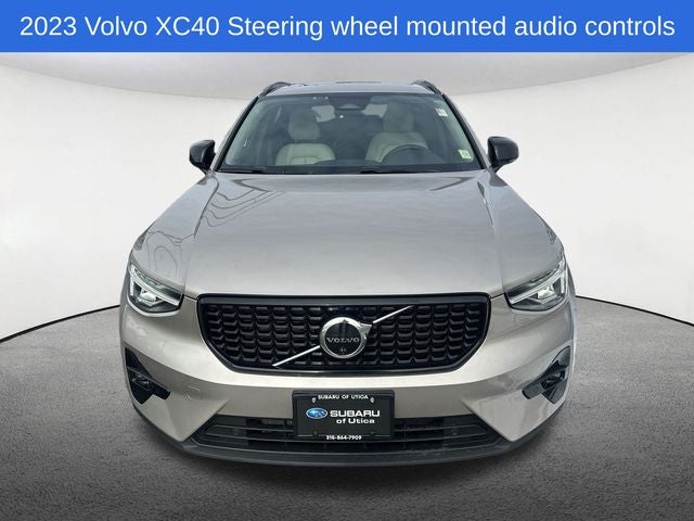 2023 Volvo XC40 B5 Plus Dark Theme