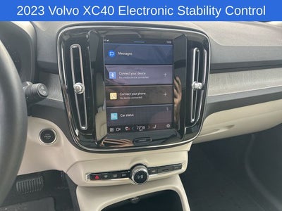 2023 Volvo XC40 B5 Plus Dark Theme
