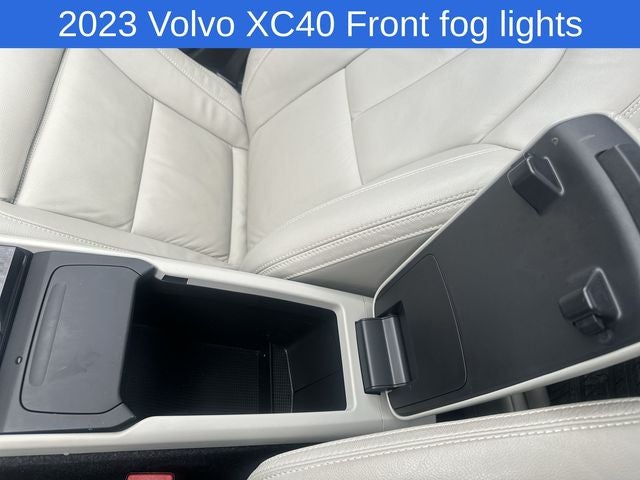 2023 Volvo XC40 B5 Plus Dark Theme
