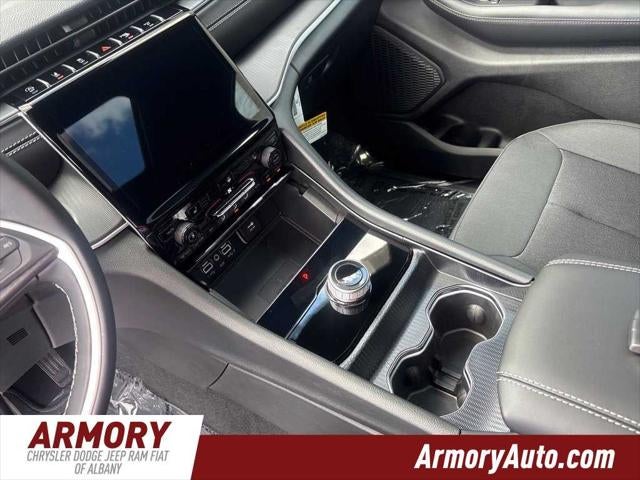 2027 Jeep Grand Cherokee Laredo X