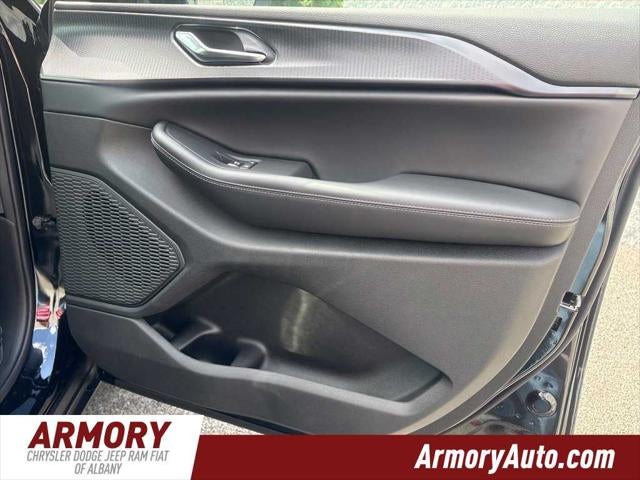 2027 Jeep Grand Cherokee Laredo X