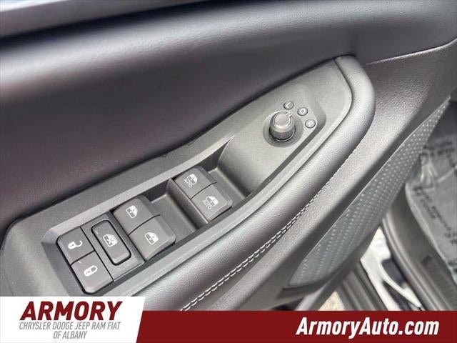 2027 Jeep Grand Cherokee Laredo X