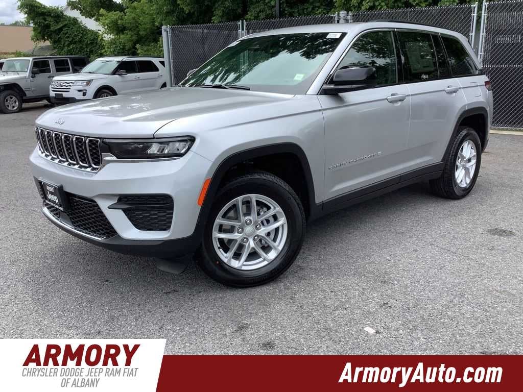 2026 Jeep Grand Cherokee Laredo