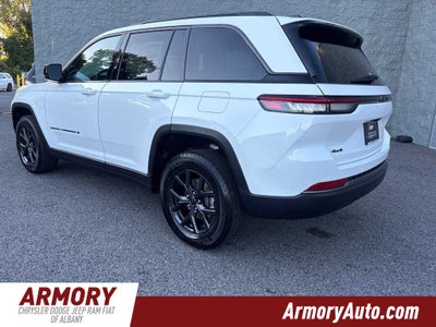 2027 Jeep Grand Cherokee Laredo Altitude