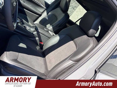 2027 Jeep Grand Cherokee Laredo Altitude