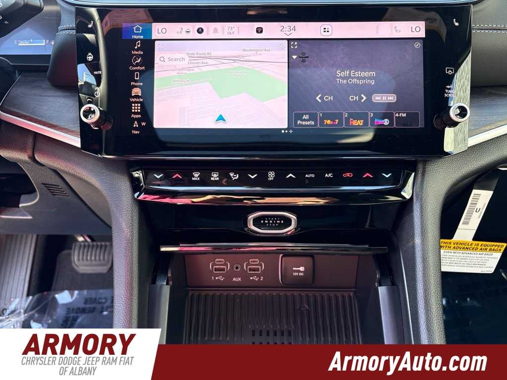 2027 Jeep Grand Cherokee Laredo Altitude