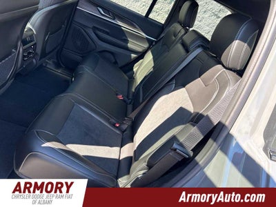 2027 Jeep Grand Cherokee Laredo Altitude