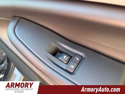 2027 Jeep Grand Cherokee Laredo Altitude