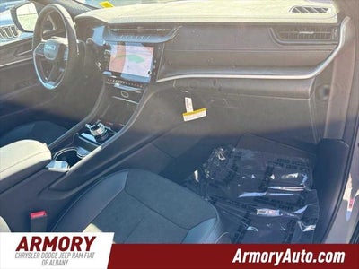 2027 Jeep Grand Cherokee Laredo Altitude
