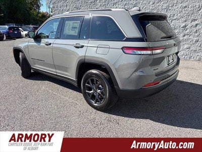 2027 Jeep Grand Cherokee Laredo Altitude