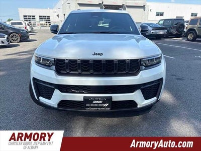 2026 Jeep Grand Cherokee Laredo Altitude