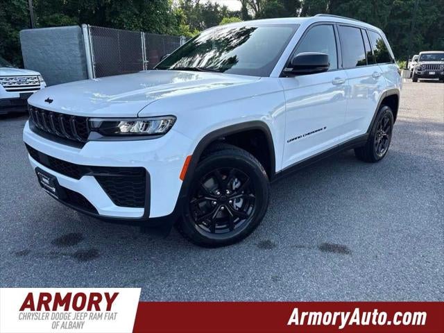 2026 Jeep Grand Cherokee Laredo Altitude