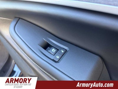 2027 Jeep Grand Cherokee Laredo Altitude