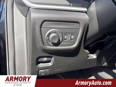 2027 Jeep Grand Cherokee Laredo Altitude
