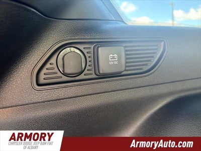 2027 Jeep Grand Cherokee Laredo Altitude