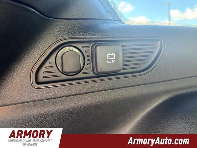 2027 Jeep Grand Cherokee Laredo Altitude
