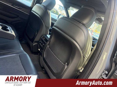 2027 Jeep Grand Cherokee Laredo Altitude