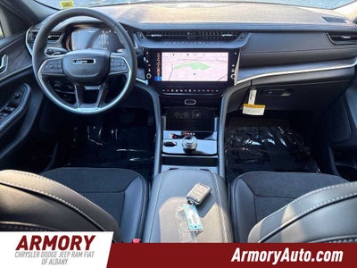 2027 Jeep Grand Cherokee Laredo Altitude