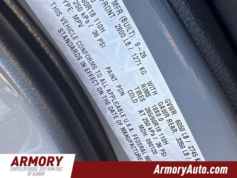 2027 Jeep Grand Cherokee Laredo Altitude