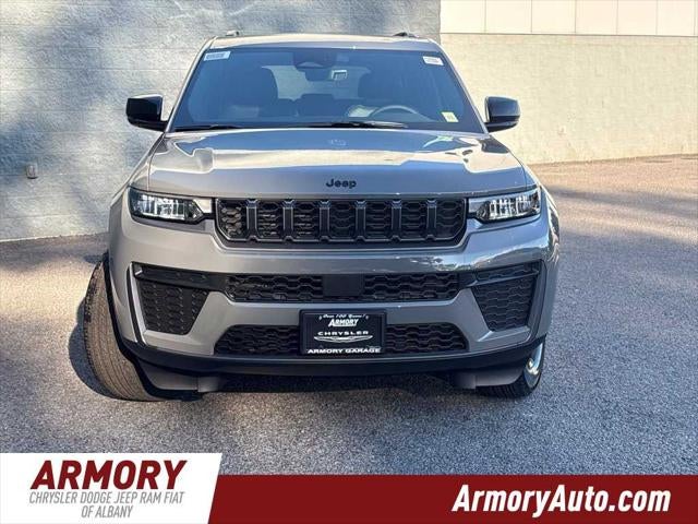 2027 Jeep Grand Cherokee Laredo Altitude