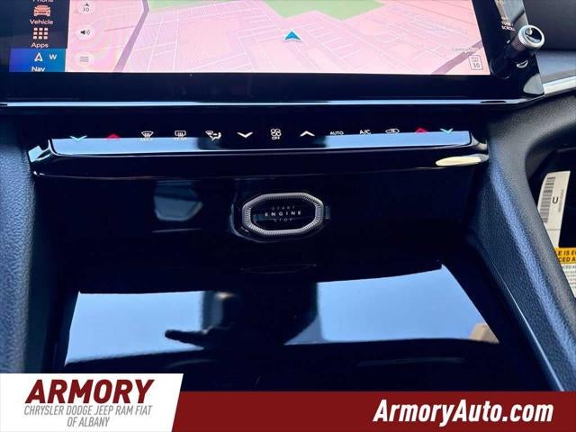 2027 Jeep Grand Cherokee Laredo Altitude