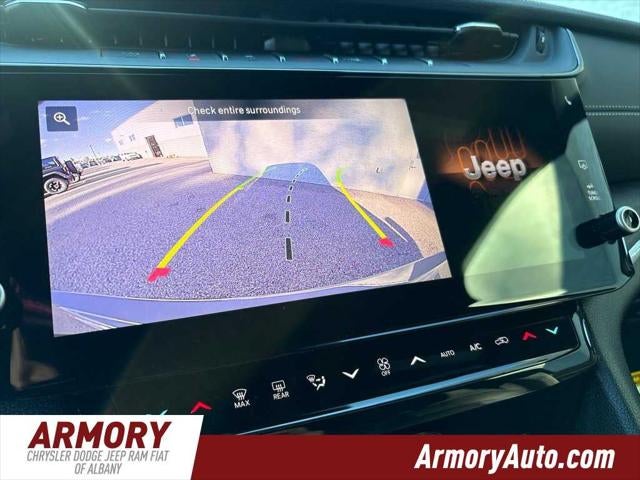 2027 Jeep Grand Cherokee Laredo Altitude