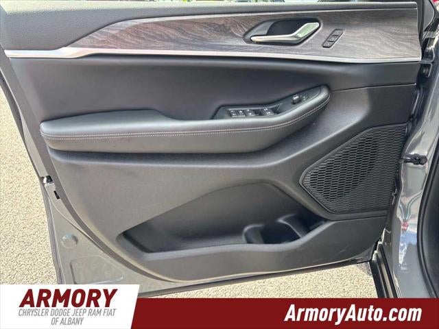 2027 Jeep Grand Cherokee Limited